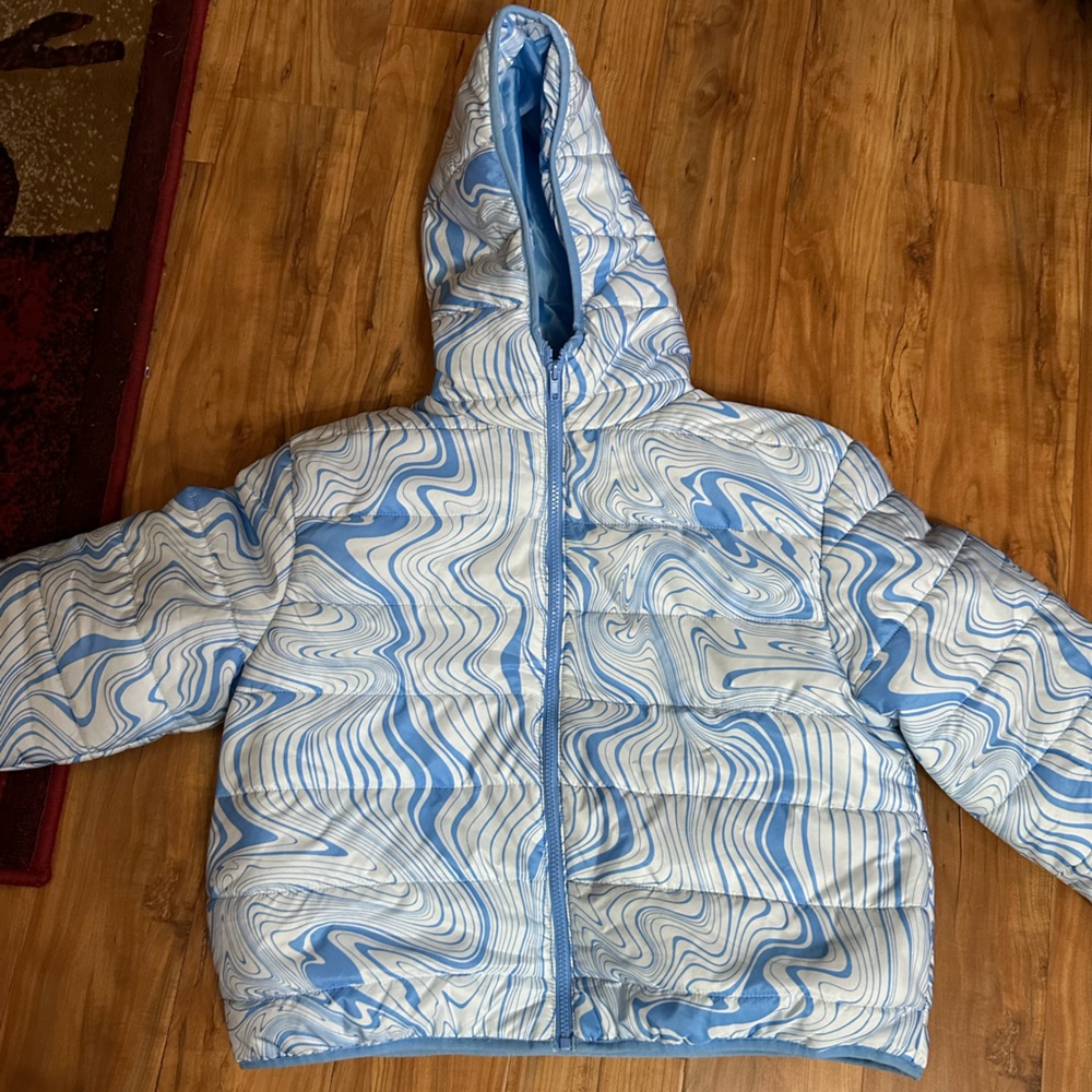 Blue and white wild fable, puffer jacket, size small